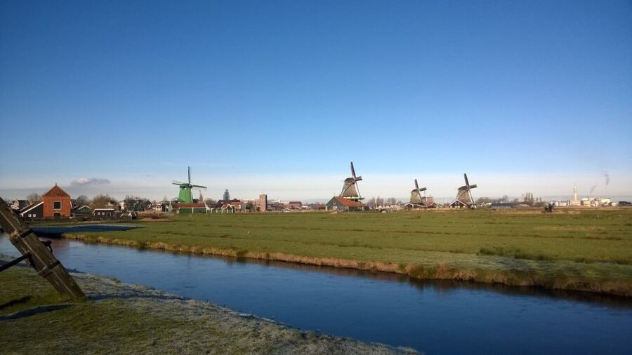 Amsterdam: Zaanse Schans 3-Hour Small Group Tour - How the small-group format feels in real life