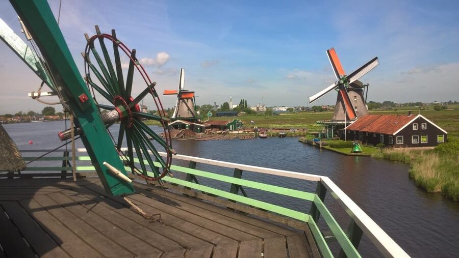 Amsterdam: Zaanse Schans 3-Hour Small Group Tour - Getting there: the van ride, the meeting point, and why it matters
