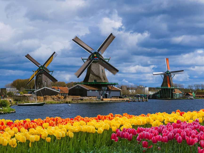 Amsterdam: Zaanse Schans, Cheese Tasting & Volendam Tour - Why Zaanse Schans and Volendam Work So Well Together