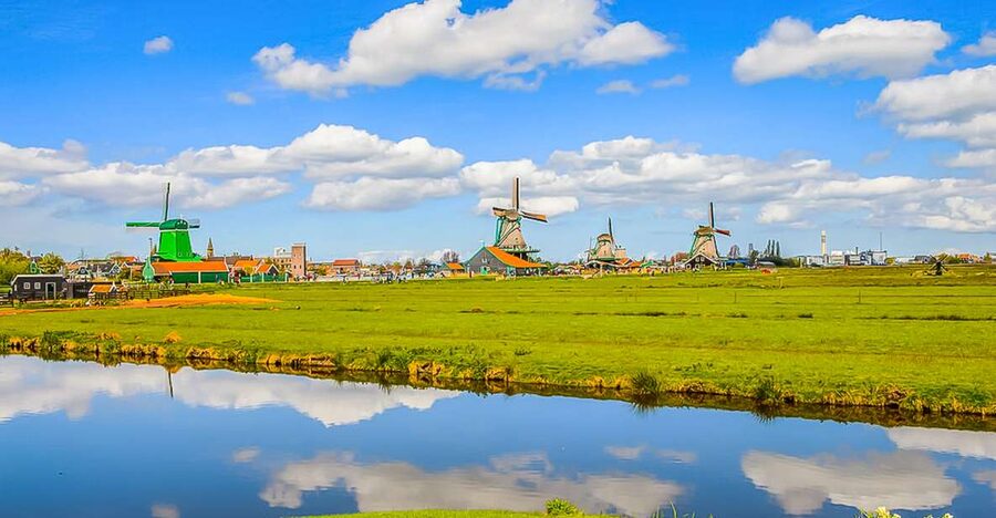 Amsterdam: Zaanse Schans, Edam, Volendam & Marken Bus Tour - A North Holland Day Trip That Feels Bigger Than 8 Hours