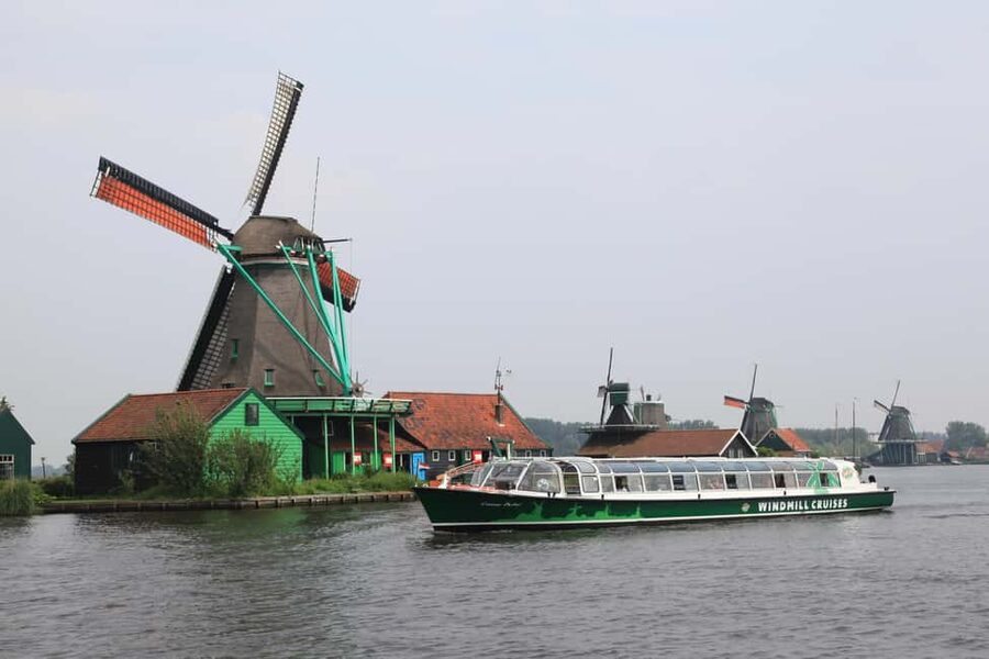 Amsterdam: Zaanse Schans, Marken, Volendam, & Edam Day Tour - How the Guides and Audio Make the Day Add Up