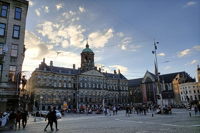 Anne Frank and Amsterdam Jewish History Walking Tour - Stop 2: Kattengat and Der Silveren Spiegel, the Hiding Place Story
