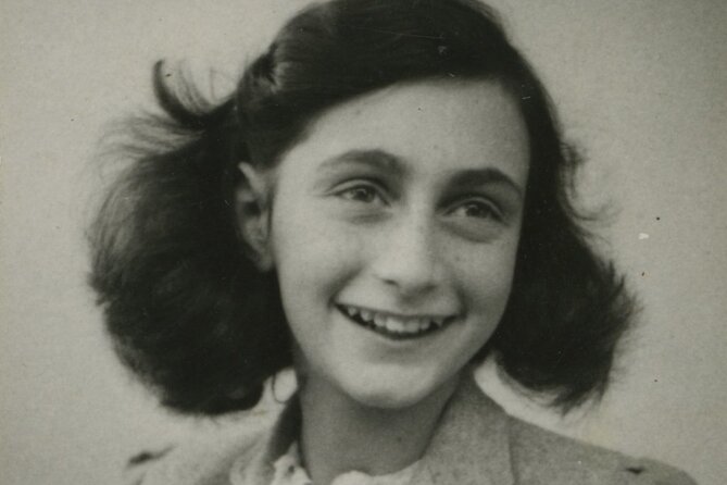 Anne Frank and the Jewish History of Amsterdam Private Tour - Jewish museums and synagogues you can see in one sweep