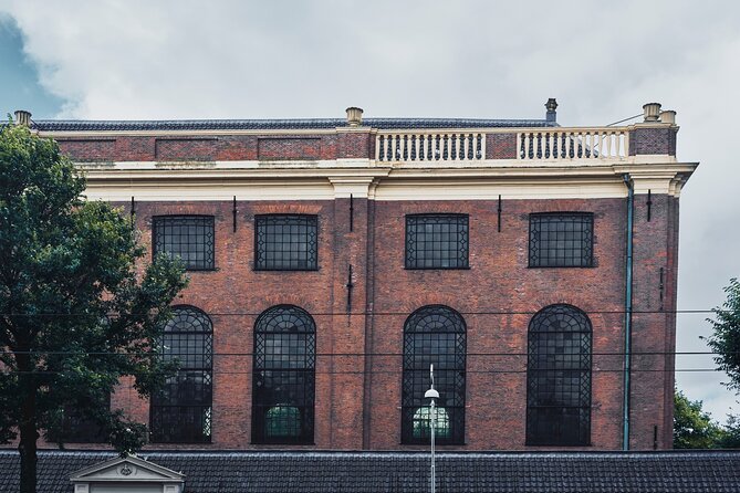 Anne Frank, Holocaust and Jewish History Museum Private Tour - Royal Palace square and the WWII National Monument stop