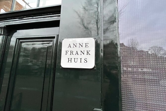 Anne Frank's Last Walk & See Anne Frank House in Virtual Reality - Secret Annex in Virtual Reality at Cafe Spanjer en van Twist