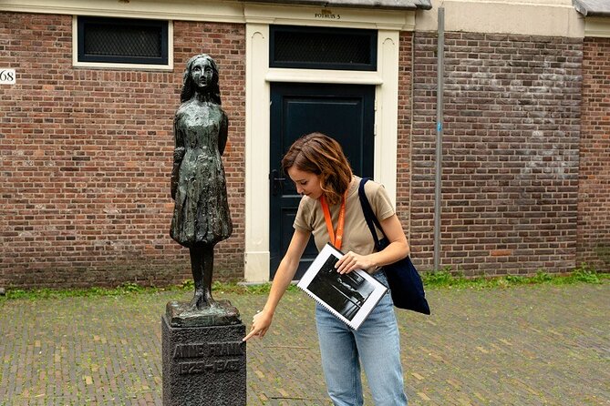Anne Frank Walking Tour in Amsterdam - Where You Meet and How the Tour Ends Back at the Start