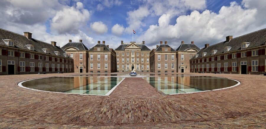 Apeldoorn: Het Loo Palace Entry Ticket - The House of Orange-Nassau exhibition for context