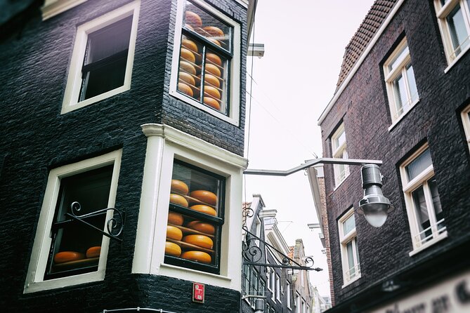 Authentic tour of Amsterdam: Jordaan, Ana Frank and Vondelpark - Price and value: why $30.04 can make sense here