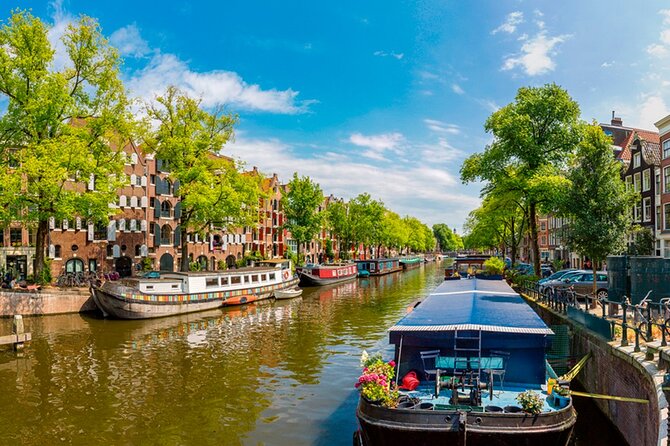 Authentic tour of Amsterdam: Jordaan, Ana Frank and Vondelpark - Guides and the group vibe: what the guide names hint at