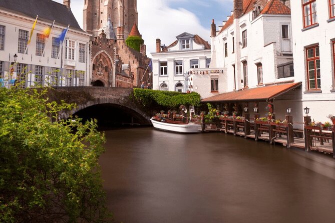 Belgium Bruges Private Day Tour from Amsterdam - Chocolate street, beer, and why Bruges is built for tasting