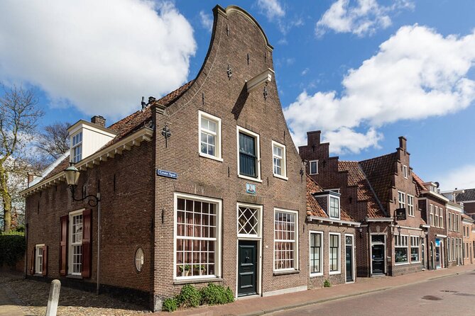 Best of Amsterdam: small-group walking tour (TOP RATED) - Red Light District and Rembrandt Square, seen with perspective