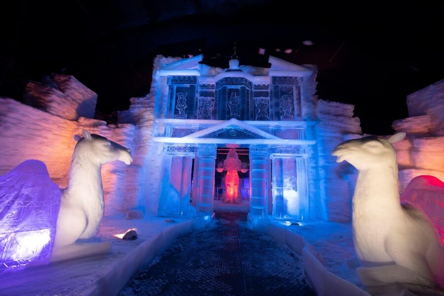Biddinghuizen: Dutch Ice Sculpture Festival Entry Ticket - Europe’s largest scale: 1,500 m² of ice, built by 45 artists