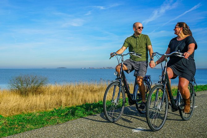 Bike rental Volendam - Explore the Countryside of Amsterdam - Why the Dutch Dikes Are the Real Star Here