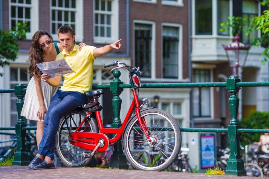 Bike Tour of Amsterdam Old Town, Top Attractions and Nature - Why an Amsterdam Old Town bike tour works so well