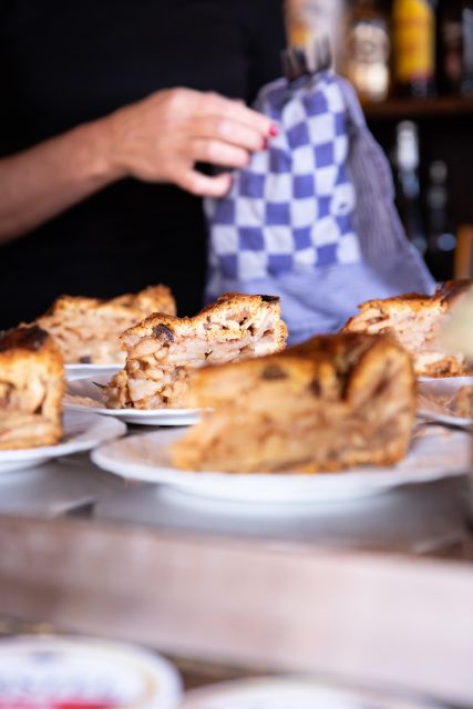 Boutique Dutch Food & History Tour with up to 8 guests only - Small group energy, guided with long Amsterdam experience