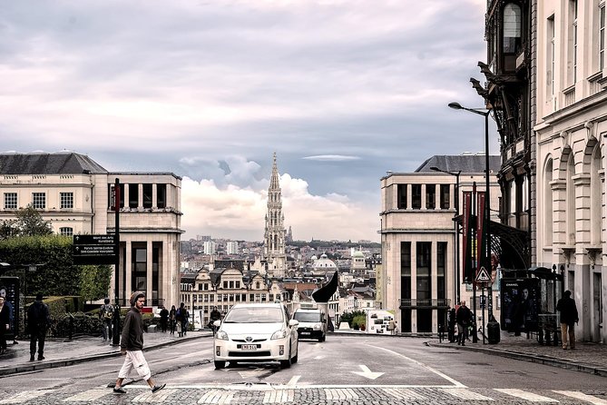 Brussels City Tour: Day Trip from Amsterdam - Service and Safety: What “Professional and Courteous” Means in Practice