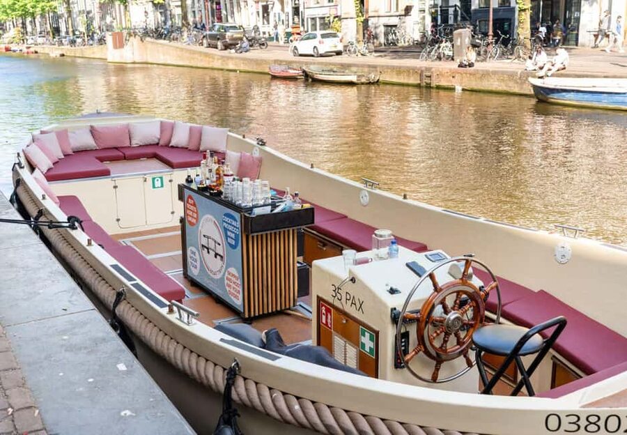 Cheese & Drinks Guided Amsterdam Boat Tour, All Inclusive - FAQ