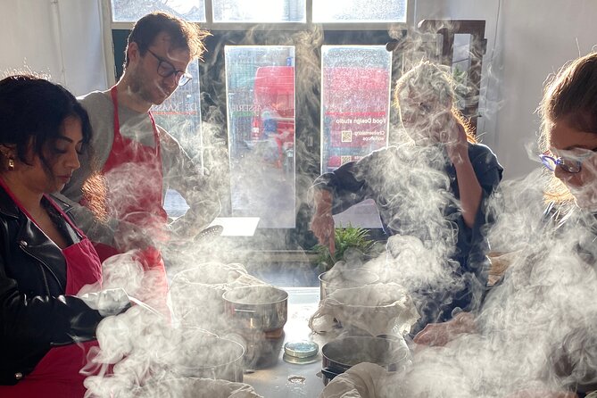 Cheese making workshop next to De Hallen, heart of Amsterdam - The tasting with drink: turning hands-on work into understanding