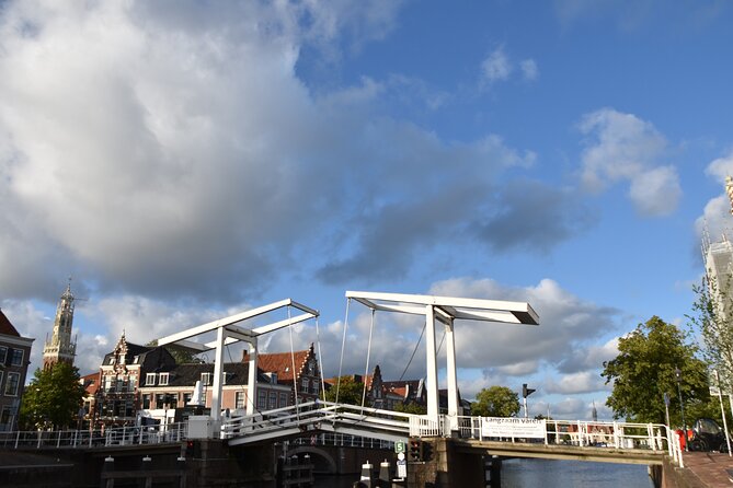 Cultural and Historical Audio guided walking tour Tour of Haarlem - Hofjes: Haarlem’s quiet courtyards, and the one you can only see from a gate