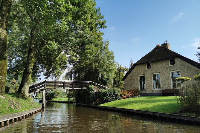 Day Tour Giethoorn, Afsluitdijk and Zaanse Schans with Boat Cruise - Practical tips to make the most of Giethoorn and Zaanse Schans
