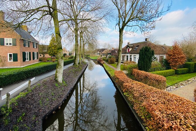 Day Tour Giethoorn, Afsluitdijk and Zaanse Schans with Boat Cruise - Should you book this Giethoorn, Afsluitdijk and Zaanse Schans day tour?