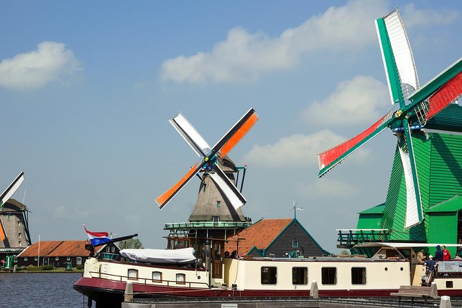 Day Trip from Amsterdam to Zaanse Schans Windmills and Volendam - Zaanse Schans windmills: how to make the most of 2 hours