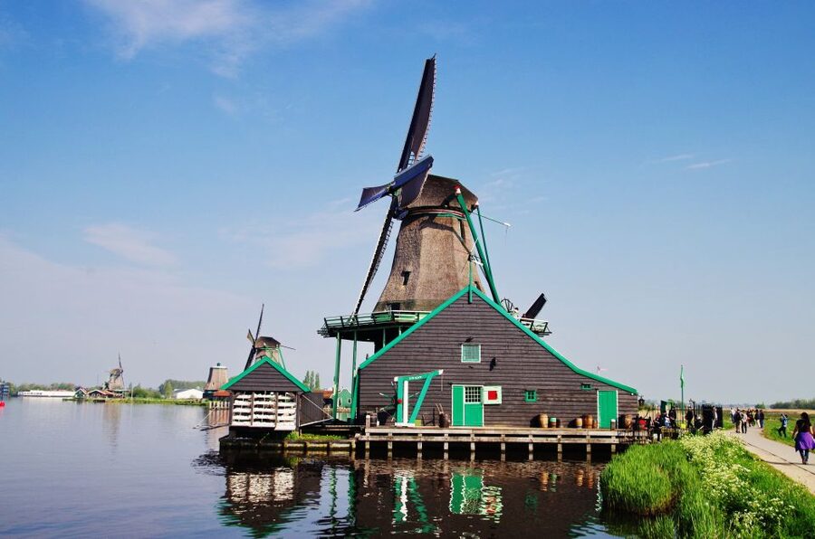 Day Trip to Zaanse Schans, Volendam and Marken - Zaanse Schans, Volendam, Marken, and Rotterdam: Why This Route Works