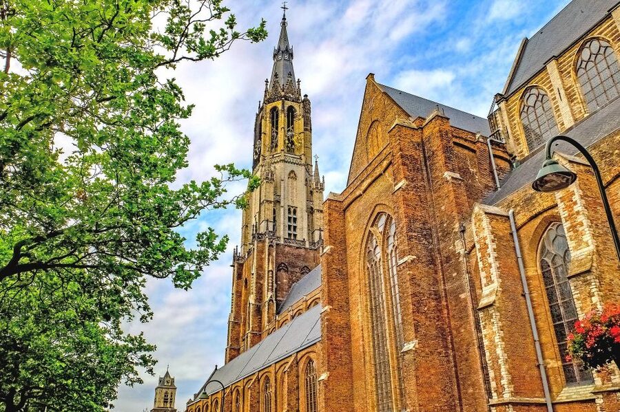 Delft: Guided Walking Tour - New Church: Royal Tombs and William of Orange’s Place