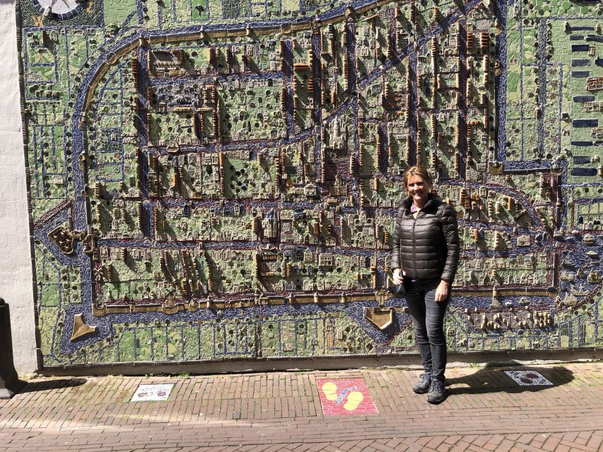 Delft: Private Historical and Cultural Guided Walking Tour - Starting at the Nieuwe Kerk, then getting oriented fast