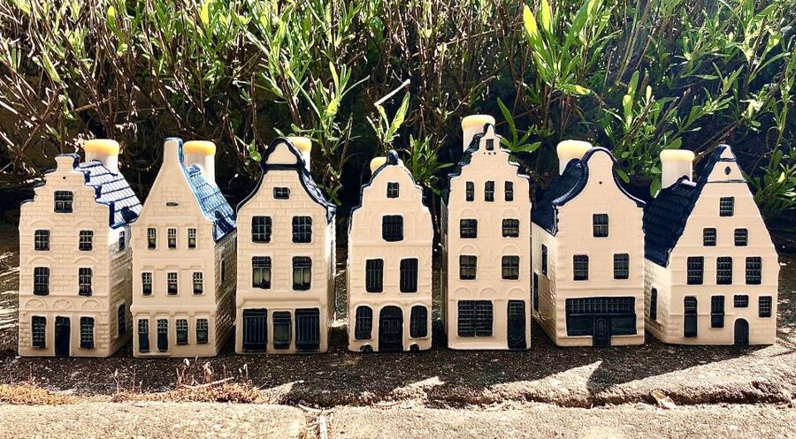 Delft: Private Historical and Cultural Guided Walking Tour - Ancient church, beguinage, and Prince’s Court as quiet counterpoints
