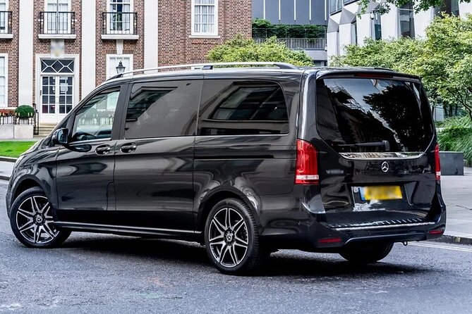 Departure from Amsterdam City to Amsterdam Airport AMS by Minivan - The 15-minute waiting window (and how to use it smartly)