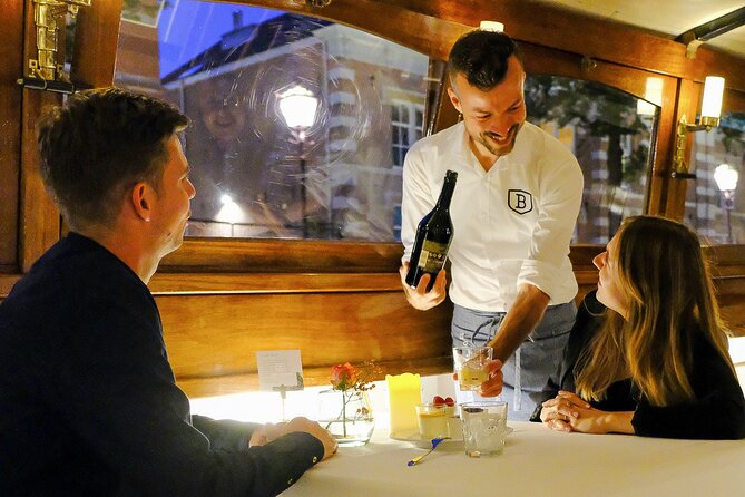 Dinner Canal Cruise Amsterdam: 3-Course Dinner Included - Canal dinner at a human size: why this one works