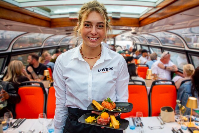 Dinner Canal Cruise Amsterdam: 4-Courses Including Drinks - De Wallen, the Nine Streets, and the Amstel Side of Amsterdam