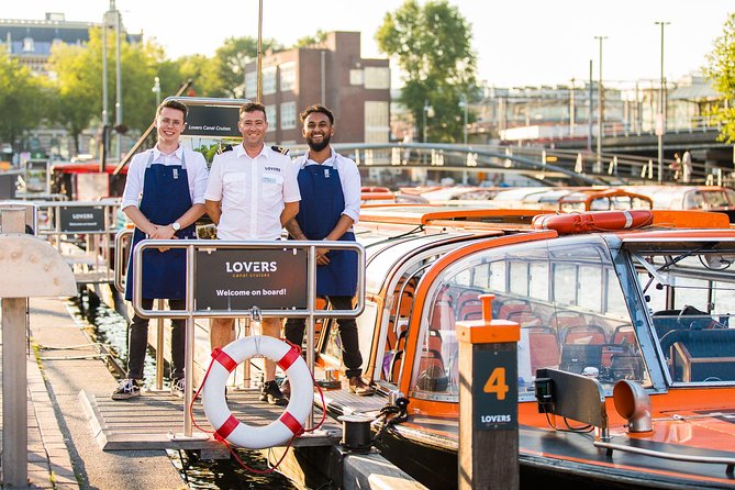 Dinner Canal Cruise Amsterdam: 4-Courses Including Drinks - Comfort, Seating, and the Practical Limits of Boat Dining