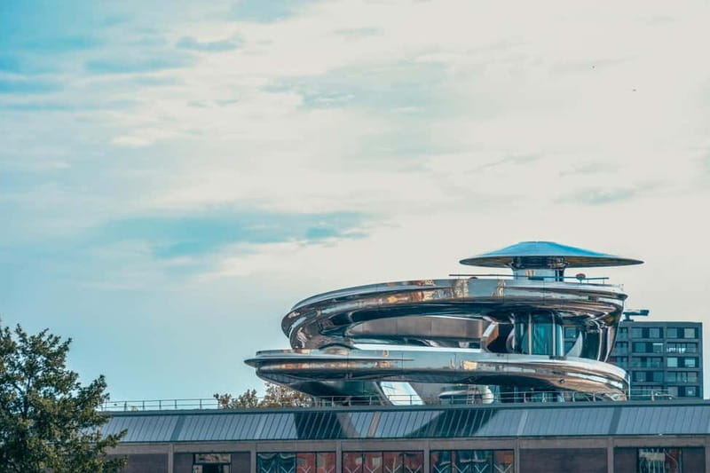 Discover Rotterdam: Classic Highlights Bike Tour by a Local - Oude Haven and De Hef: maritime Rotterdam close to street level