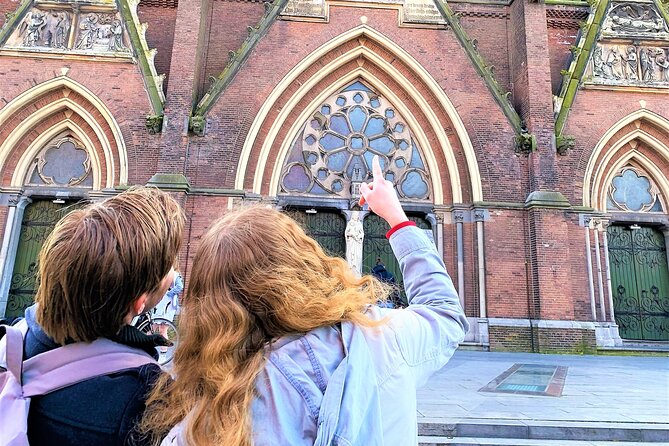 Discover Utrecht with a self-guided Outside Escape city game tour - Stop 3 Voorstraat: Where the Game Hands You City Life