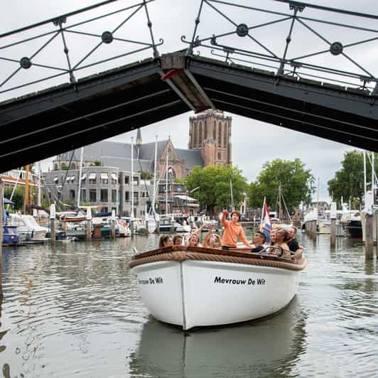 Dordrecht: City Canal Cruise - The ride that makes Dordrecht feel walkable, but smarter