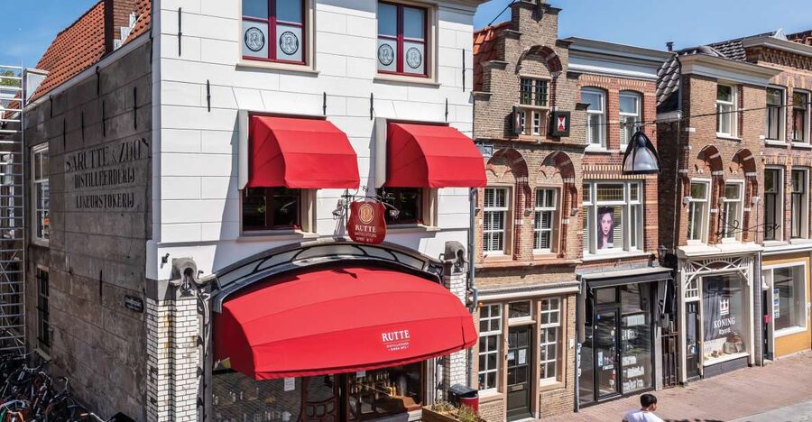 Dordrecht: Distillery Tour with Dutch Gin & Genever Tasting - Key points worth your time