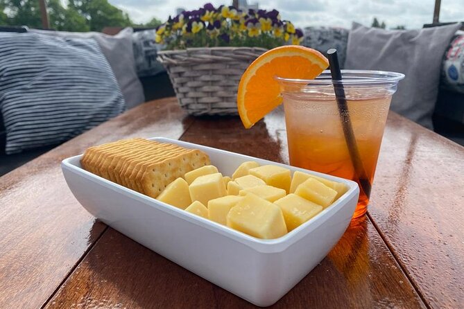 Dutch Cheese & Drinks Guided Amsterdam Boat Tour, All Inclusive - Zeven Bruggen on Reguliersgracht, Plus Magere Brug’s Love Legend