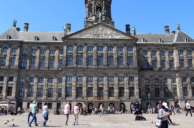 Dutch Golden Age: Private Tour of Amsterdam & Rembrandt's House - Stop 4: Dam Square and Damstraat, Royal Architecture, and a Central Amsterdam Feel