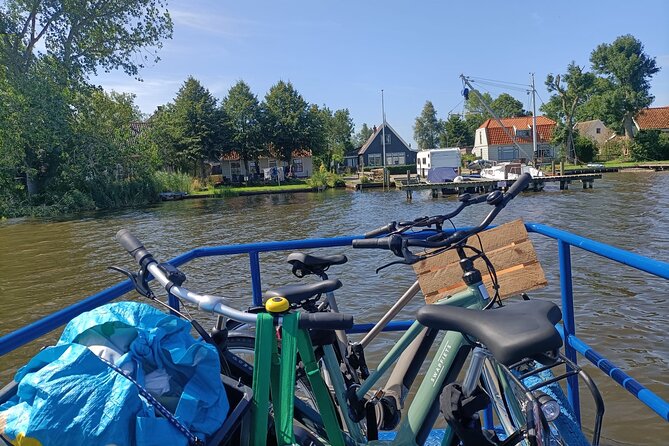 E-bike Tour with Picnic in the Amsterdam Wetlands small group - Stop 5: Slow biking back through Waterland after lunch