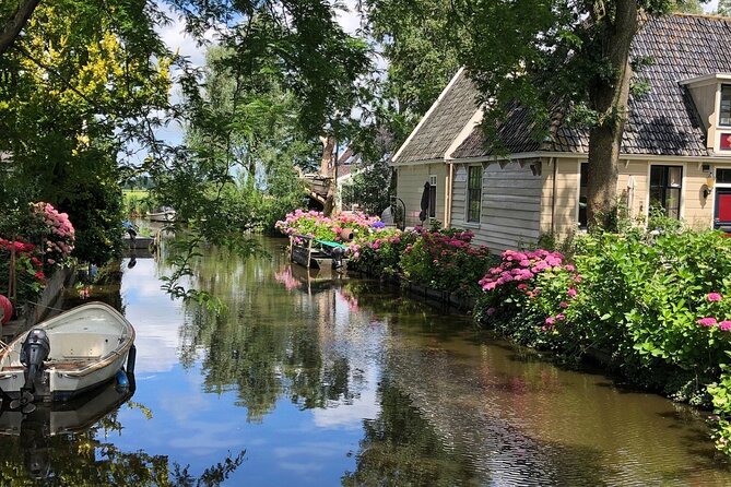 E-bike Tour with Picnic in the Amsterdam Wetlands small group - Stop 1: Amsterdam start and Broek, described as Holland’s former richest village