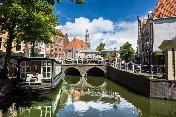 e-Scavenger hunt Alkmaar: Explore the city at your own pace - Price and group value for Alkmaar in a single ticket