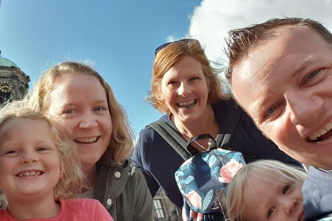 e-Scavenger hunt Alkmaar: Explore the city at your own pace - Kissing Cheesegirl and De Boom: fun stops that still teach