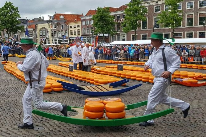 e-Scavenger hunt Alkmaar: Explore the city at your own pace - Courtyards, climbs, and secret-feeling lanes