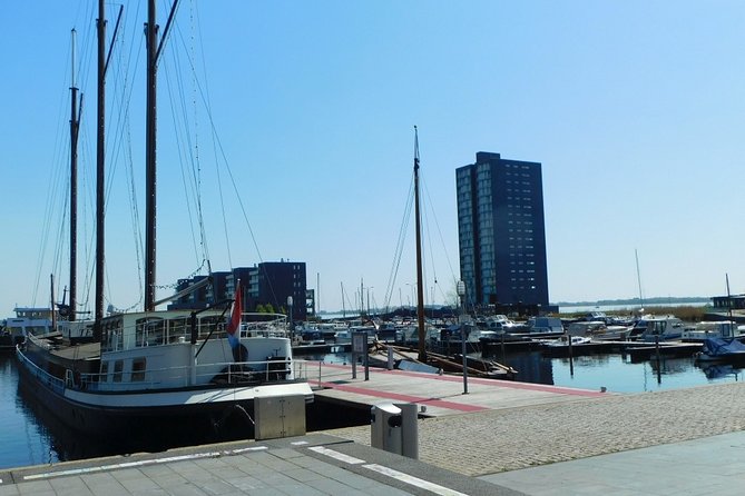 e-Scavenger hunt Almere: Explore the city at your own pace - What You Actually Learn and See (Beyond the Game)
