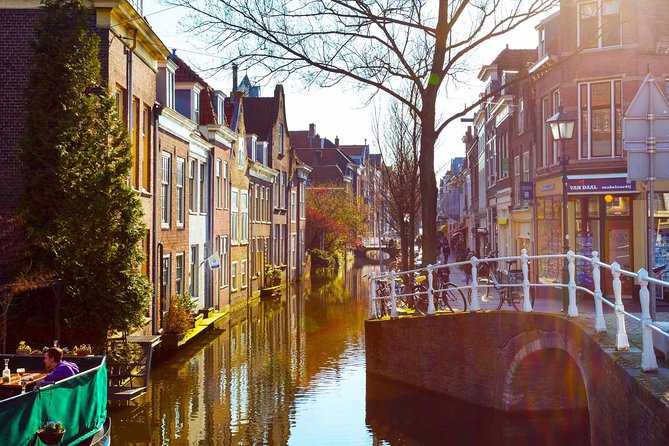 e-Scavenger hunt Delft: Explore the city at your own pace - Price and group value, what $37.35 per group really means