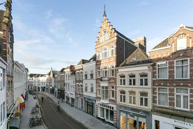 e-Scavenger hunt Den Bosch: Explore the city at your own pace - What the puzzles and challenges are really doing for you
