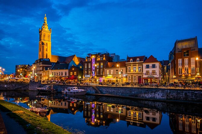 e-Scavenger hunt Roermond: Explore the city at your own pace - A city game with no fixed start time beats tour-time pressure