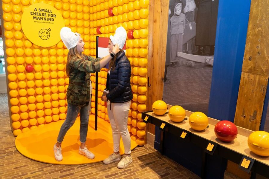 Edam: Edam Cheese Museum Entry Ticket - Arriving in Edam: start with the audio guide, not the clock